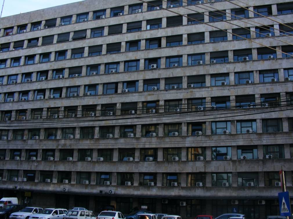 Oamenii de afaceri, protest în fața Ministerului Transporturilor: cer autostrăzi