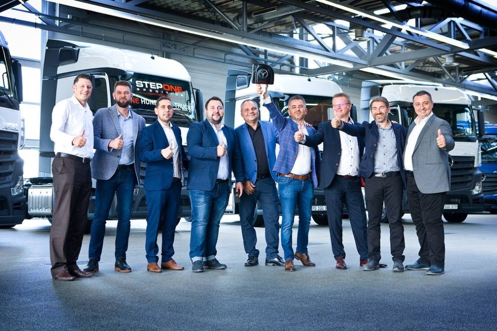 100 DE CAMIOANE MERCEDES-BENZ ACTROS PENTRU STEP ONE SPEDITION