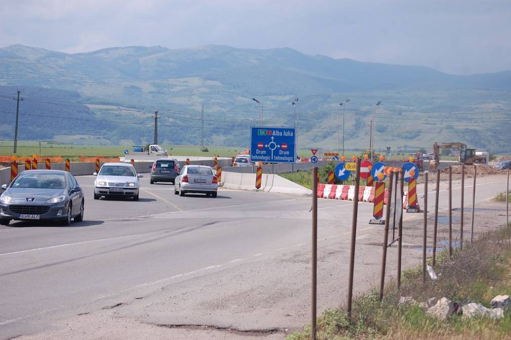 „FOAMEA DE AUTOSTRĂZI” PUNE ÎN PERICOL SIGURANȚA ȘOFERILOR