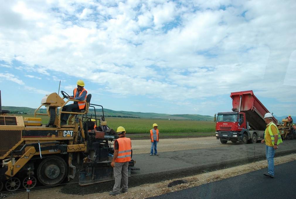 Exclusiv. UNDE TREBUIAM SĂ AJUNGEM CU AUTOSTRĂZILE DUPĂ UN AN DE GUVERNARE. ISTORIA UNUI EȘEC PREVIZIBIL