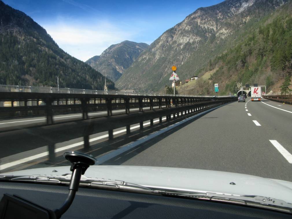 Autostrăzile care falimentează România